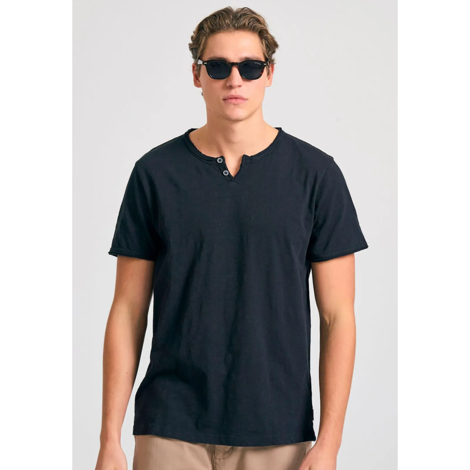 Funky Buddha T-shirt Μαύρο FBM011-004-04-BLACK