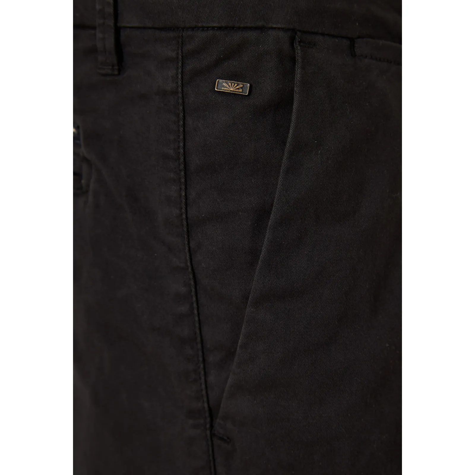 Funky Buddha Παντελόνι Chino σε Κανονική Εφαρμογή Μαύρο FBM012-001-02-BLACK – Photo 1