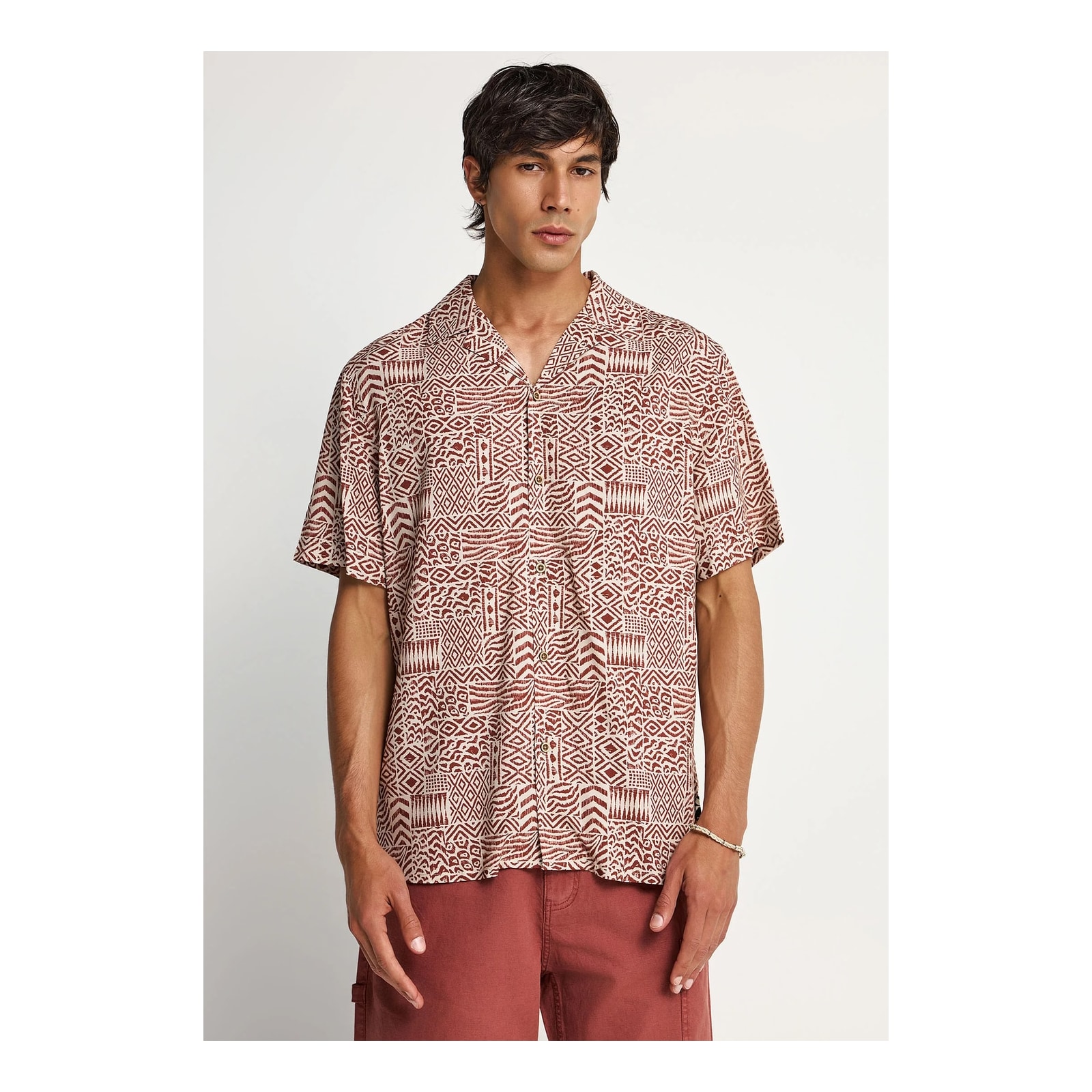 Funky Buddha Ανδρικό κοντομάνικο πουκάμισο με τύπωμα Henna Brown FBM013-025-05-HENNA-BROWN