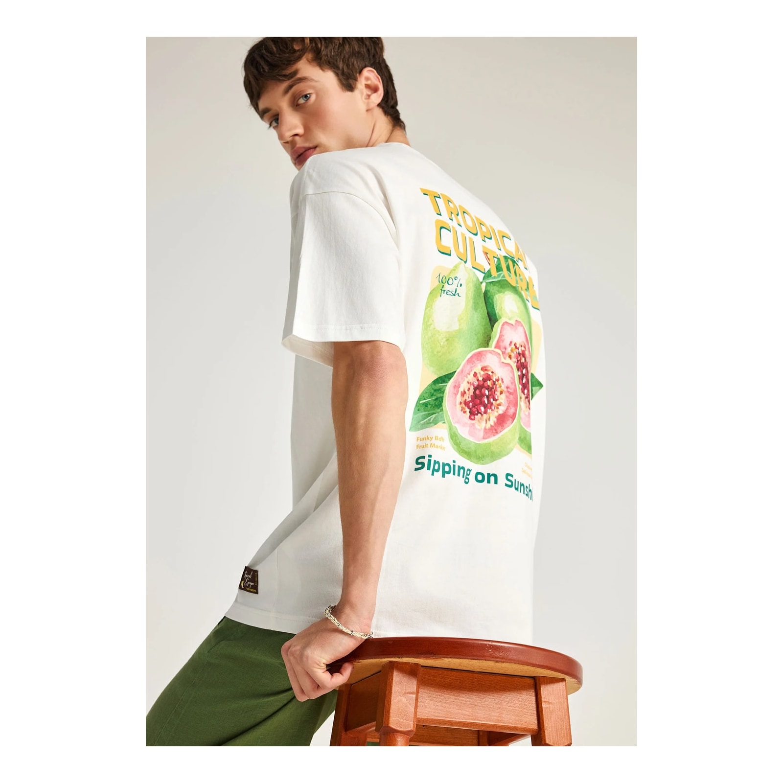 Funky Buddha Ανδρικό βαμβακερό oversized t-shirt με τύπωμα Off White FBM013-038-04-OFF-WHITE